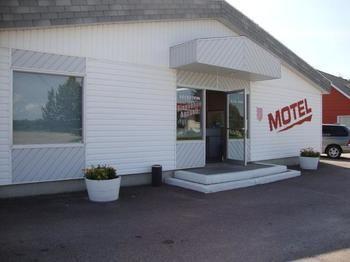 Motel De La Riviere Saint Felicien Exterior photo