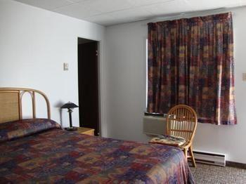 Motel De La Riviere Saint Felicien Exterior photo